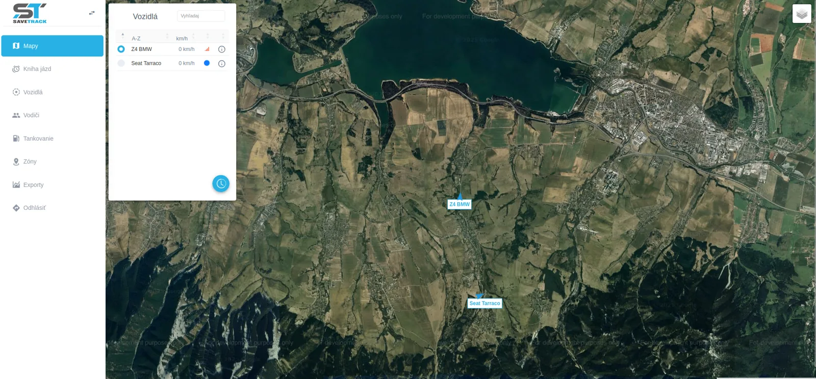 Mapa s trasami vozidiel v aplikácii SaveTrack